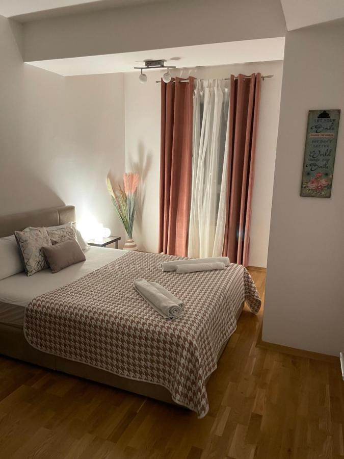 Skopje Station Apartment Buitenkant foto