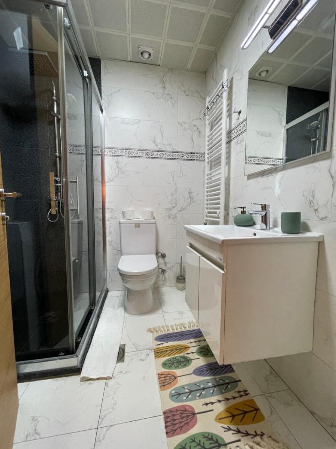Skopje Station Apartment Buitenkant foto