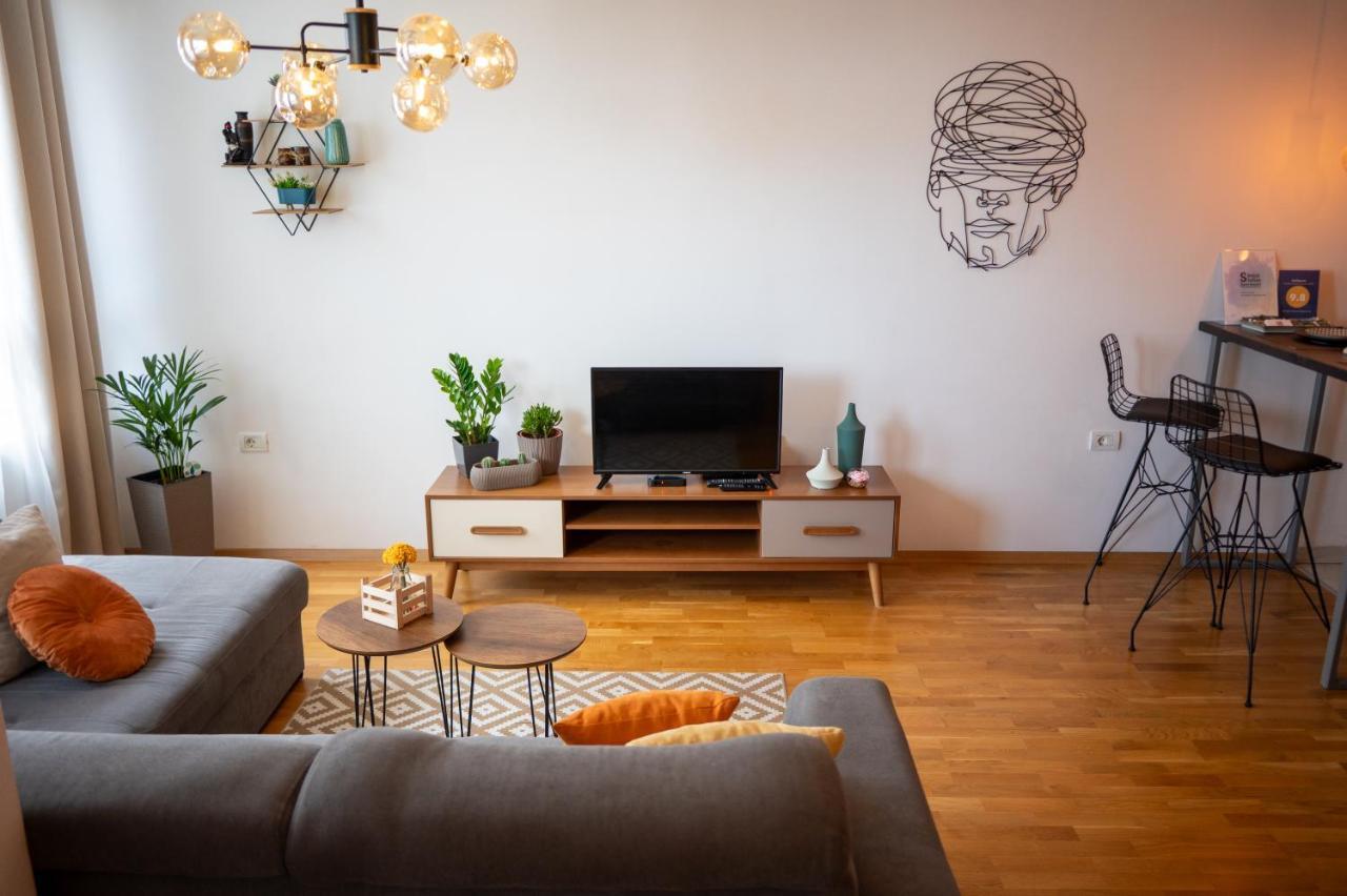 Skopje Station Apartment Buitenkant foto