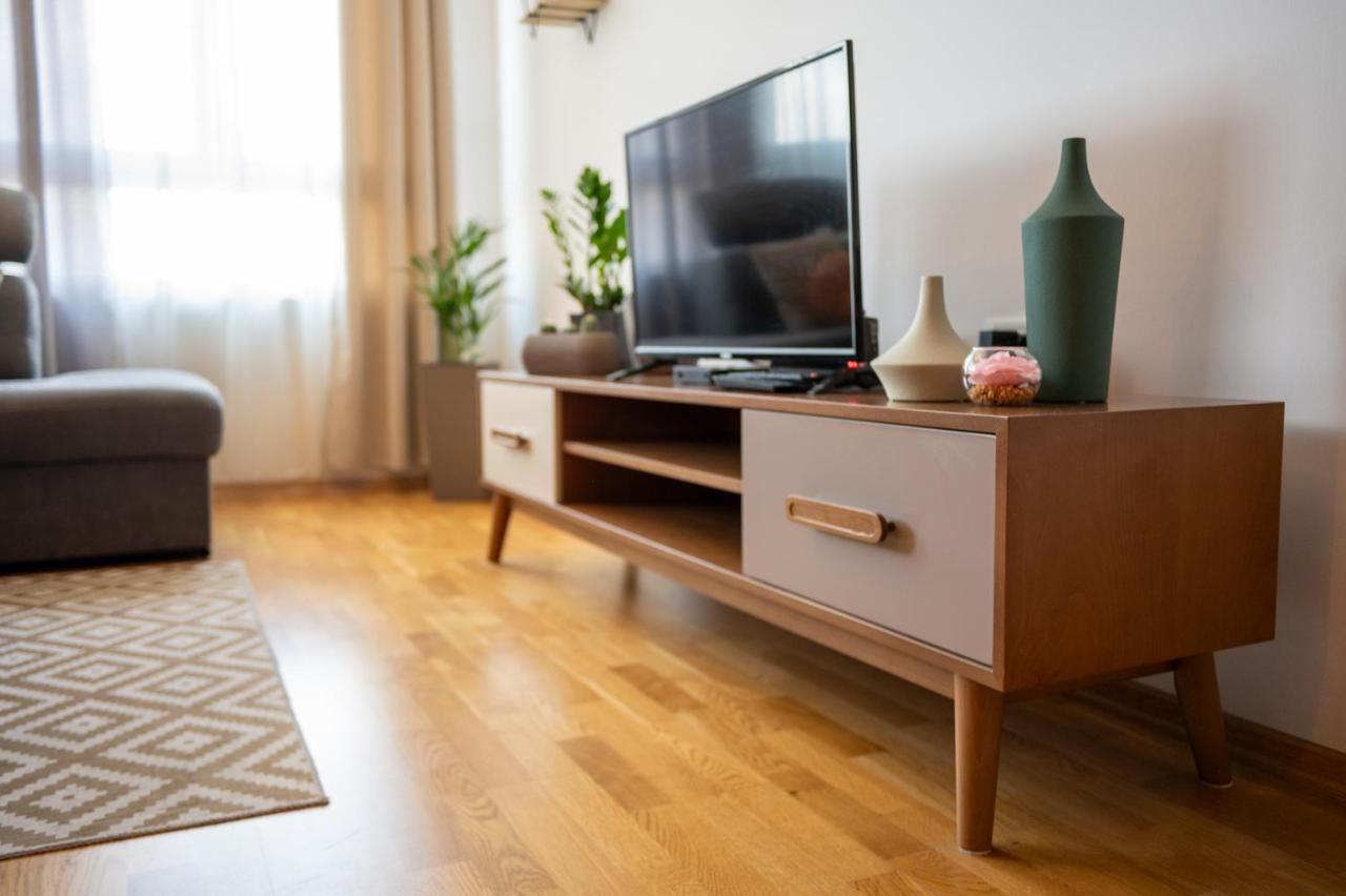 Skopje Station Apartment Buitenkant foto