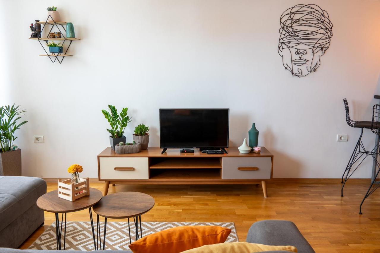 Skopje Station Apartment Buitenkant foto